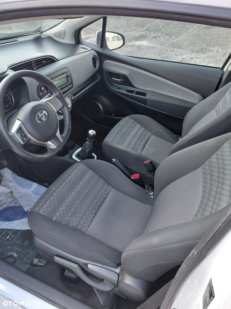 Toyota Yaris 1.33 Active EU6 - 10
