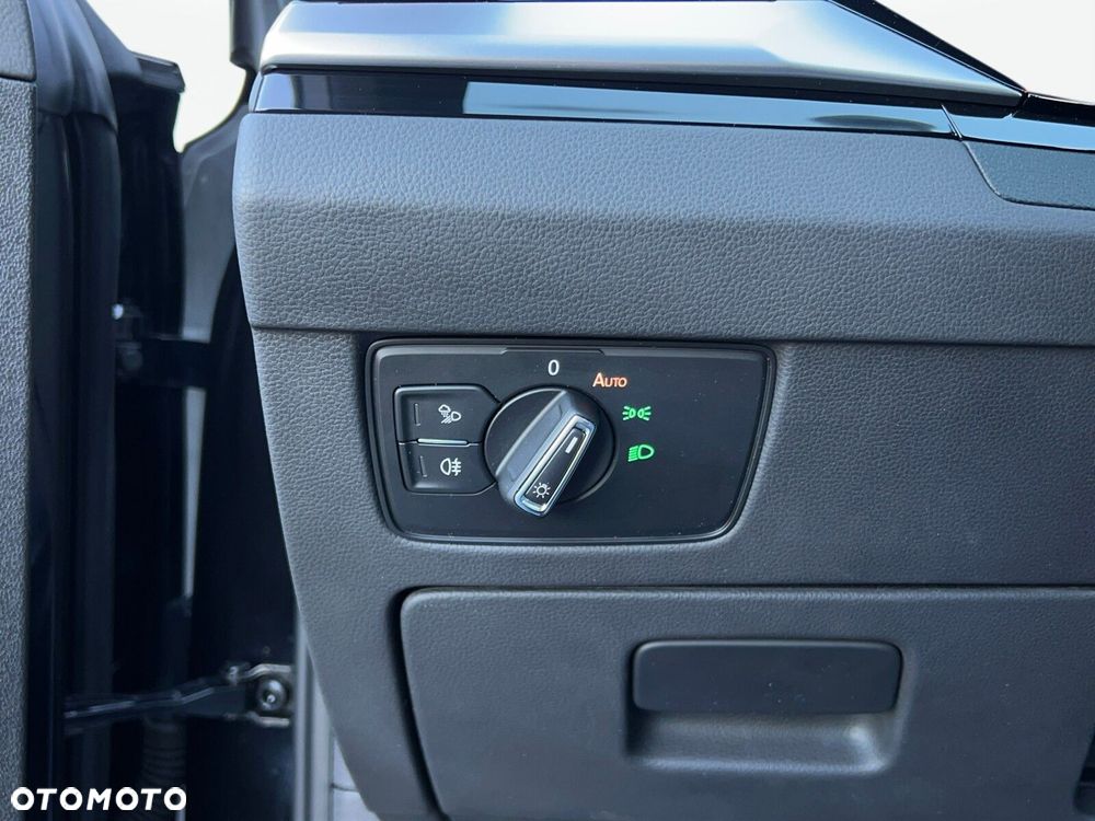 Volkswagen Arteon 2.0 TDI R-Line DSG - 19