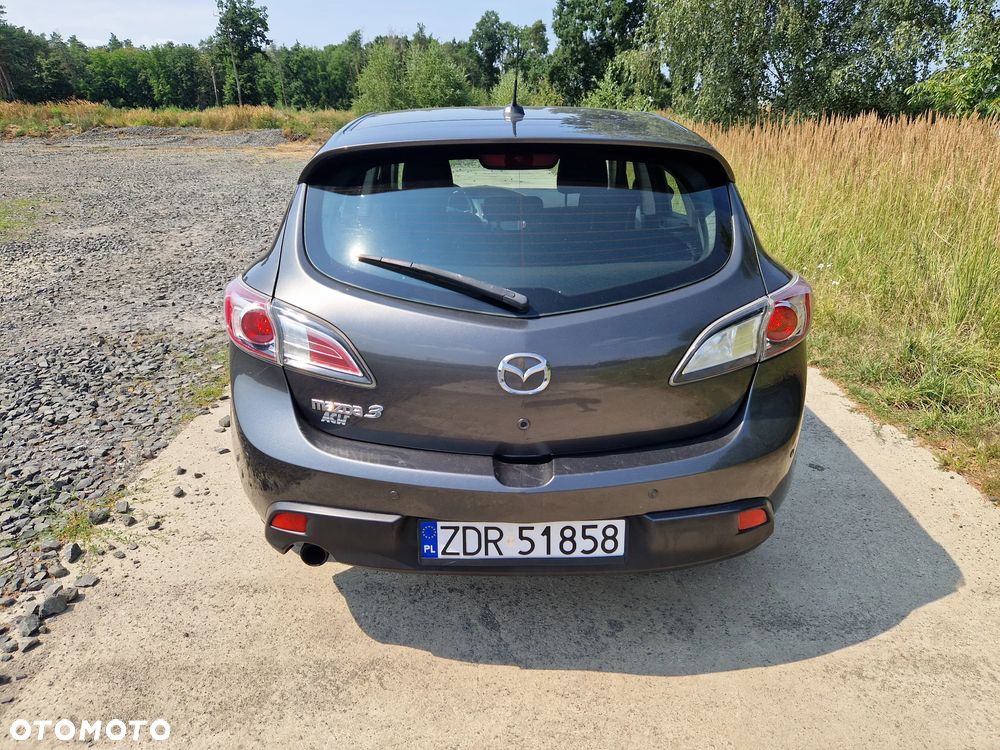 Mazda 3 2.0 Exclusive + - 6