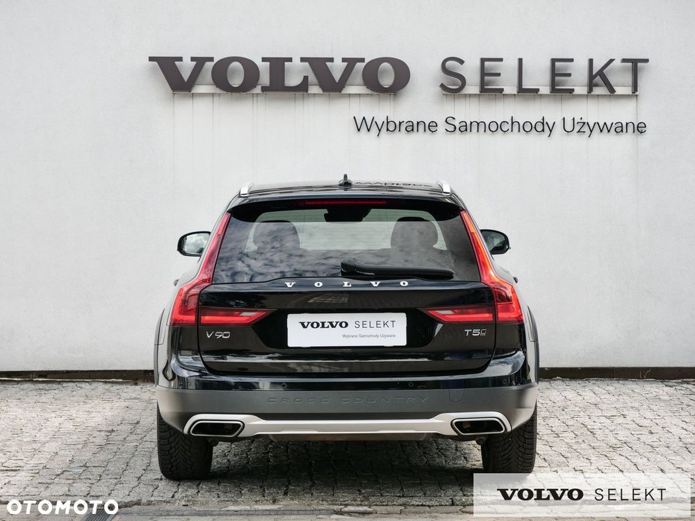 Volvo V90 Cross Country - 8