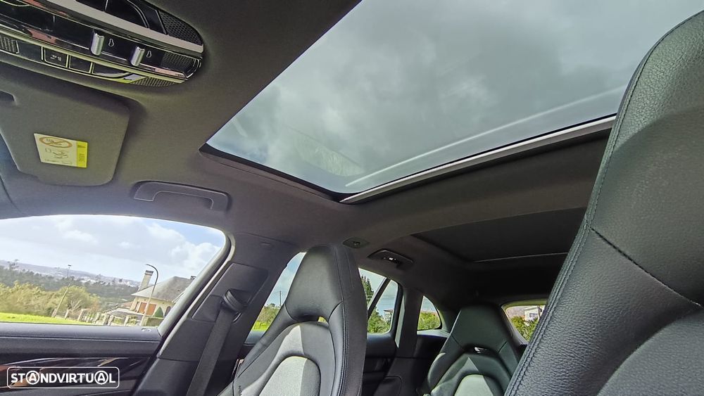 Porsche Panamera Sport Turismo - 11