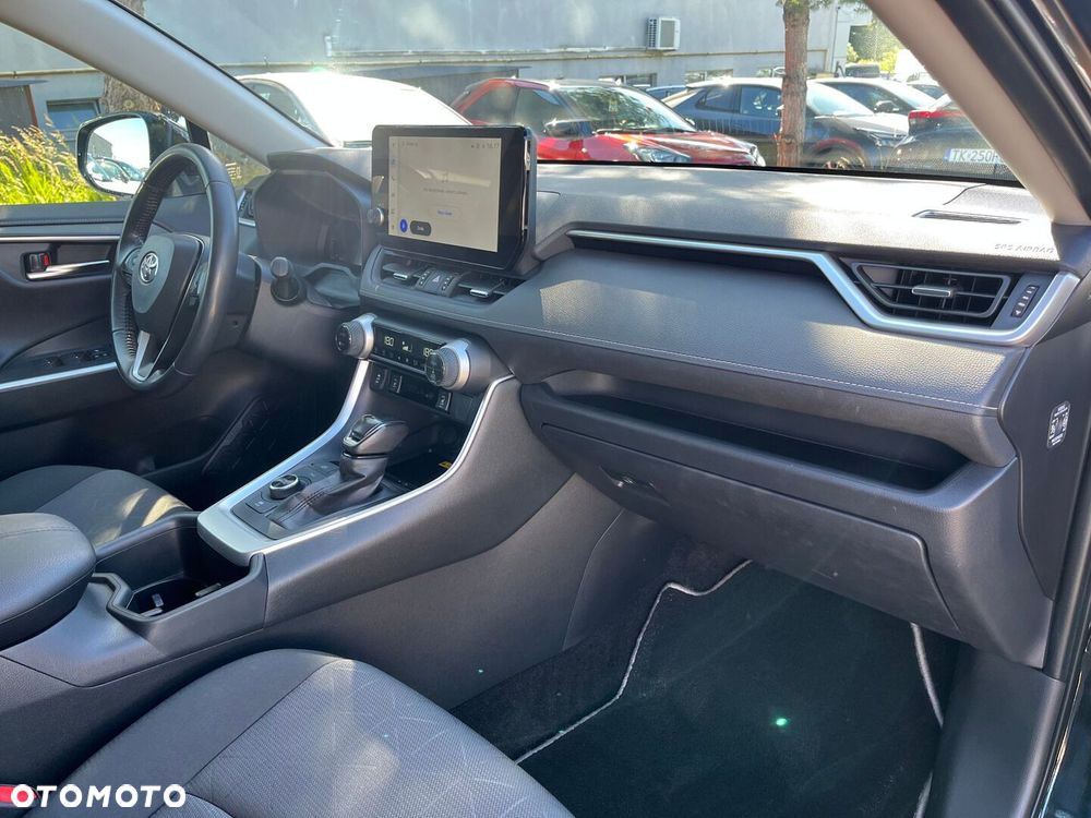 Toyota RAV4 - 6