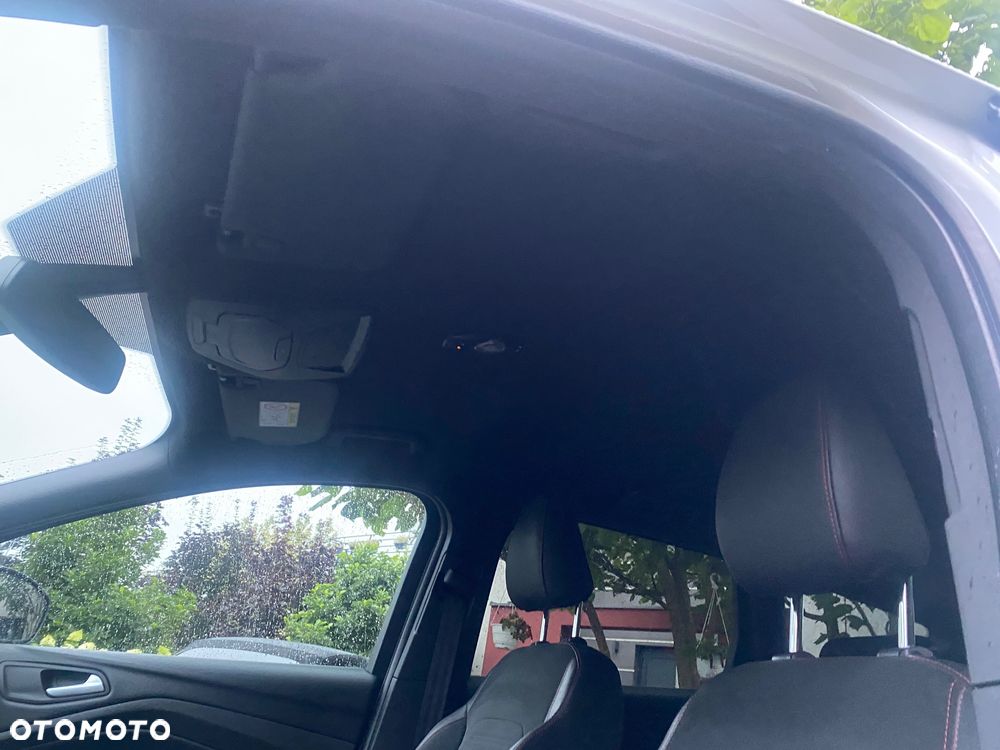 Ford Kuga 2.0 TDCi 2x4 ST-Line - 26