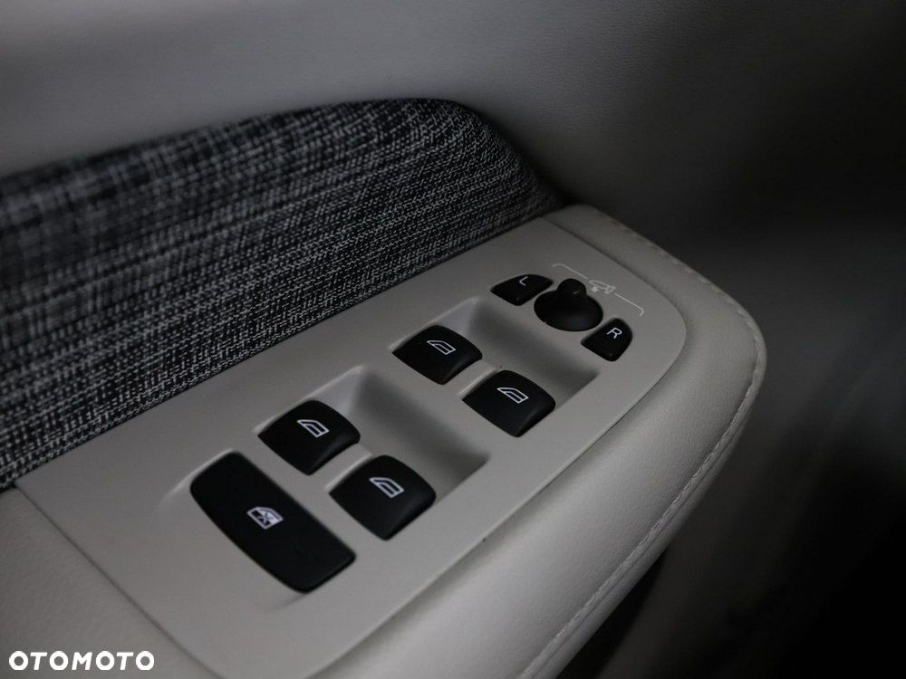 Volvo V60 B4 D Geartronic Momentum Pro - 37