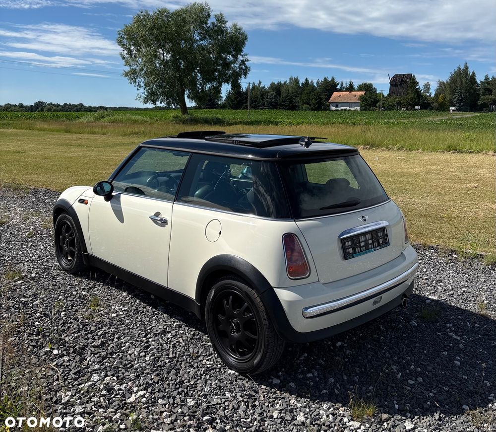 MINI Cooper Seven - 4