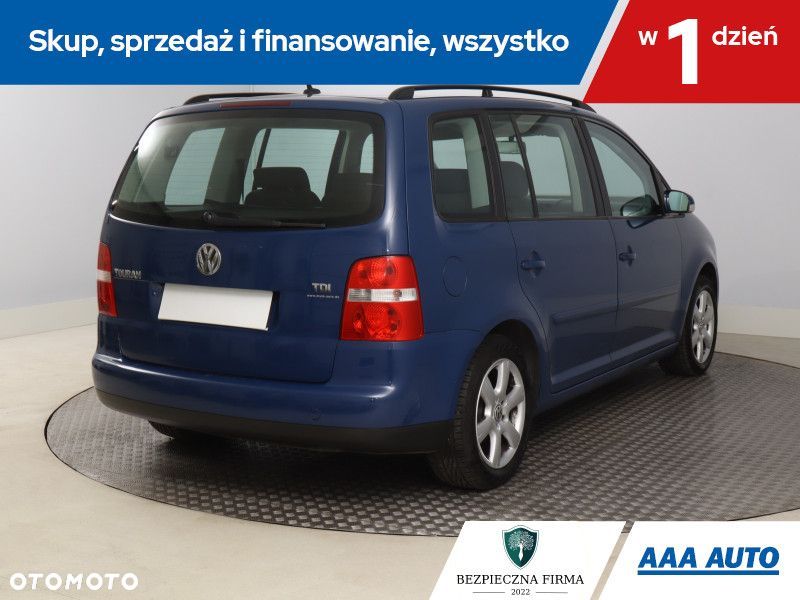 Volkswagen Touran - 7