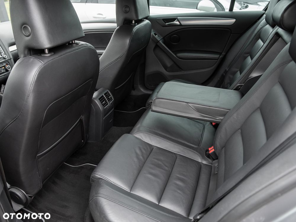 Volkswagen Golf - 20