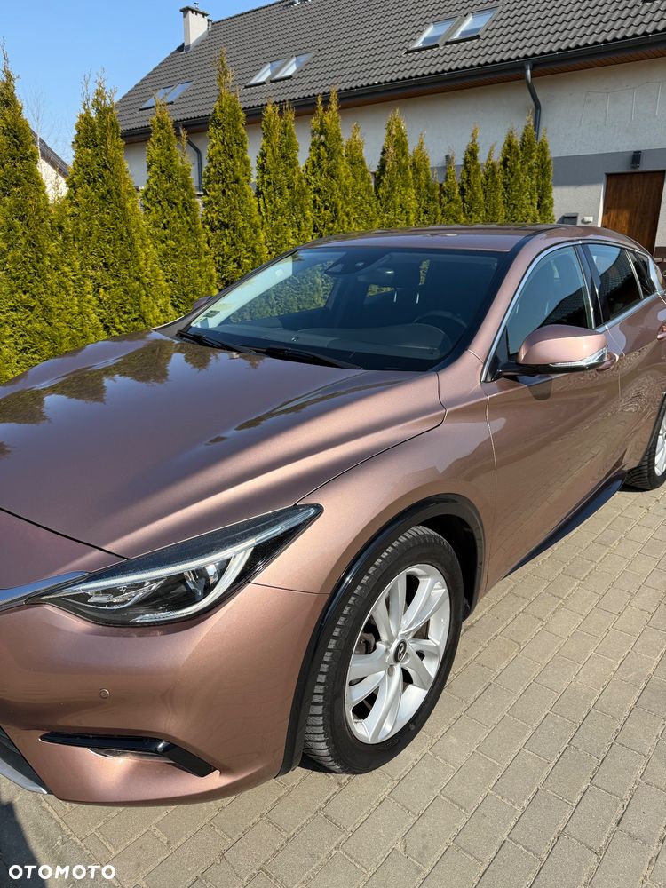 Infiniti Q30 1.5d Business 7DCT - 1