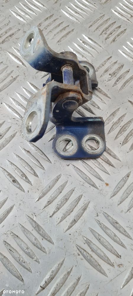 Toyota Rav4 II Zawias Klapy Bagażnika - 2