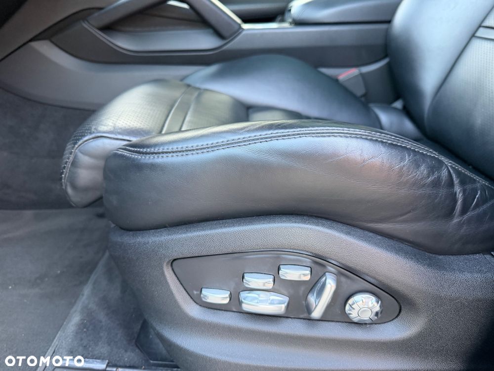 Porsche Cayenne E-Hybrid Tiptronic S Platinum Edition - 19