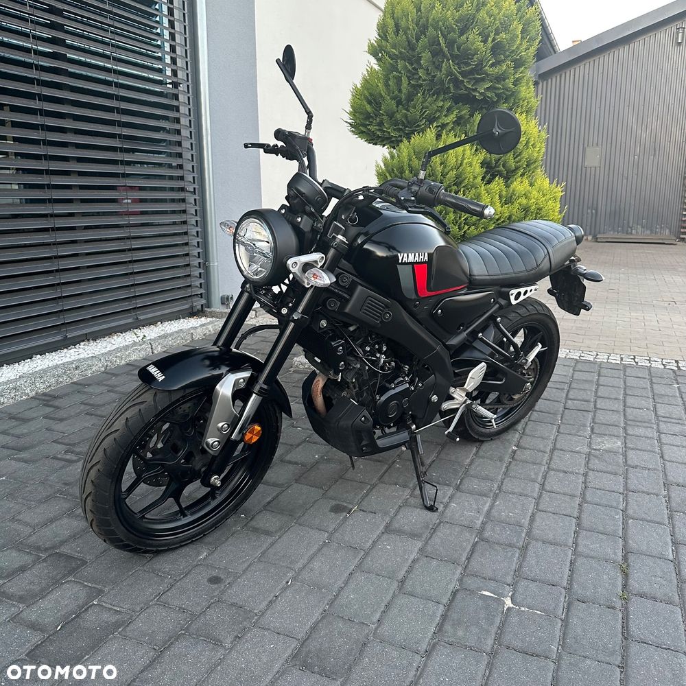 Yamaha XSR - 6
