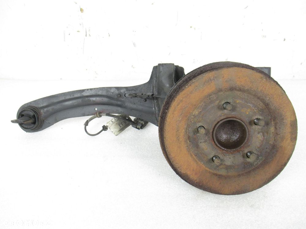 WAHACZ TYLNY PRAWY FORD FOCUS MK2 II - 1