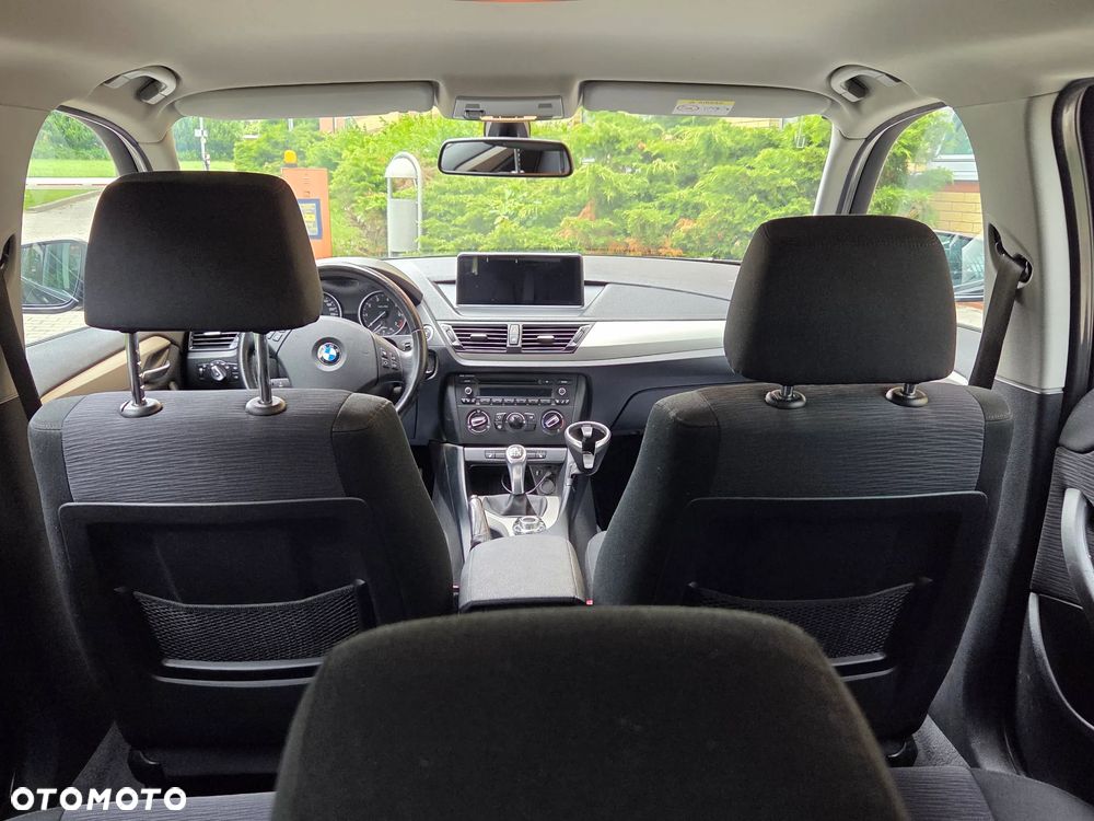 BMW X1 sDrive18i xLine - 30