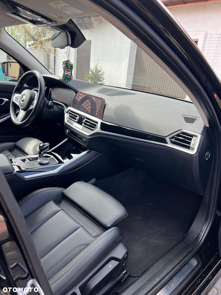 BMW Seria 3 320d Sport Line - 21