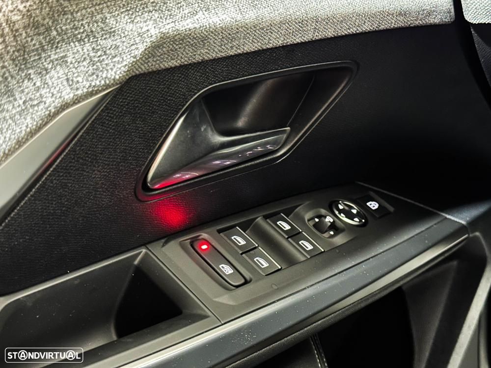 Peugeot E-3008 73 kWh Allure - 43