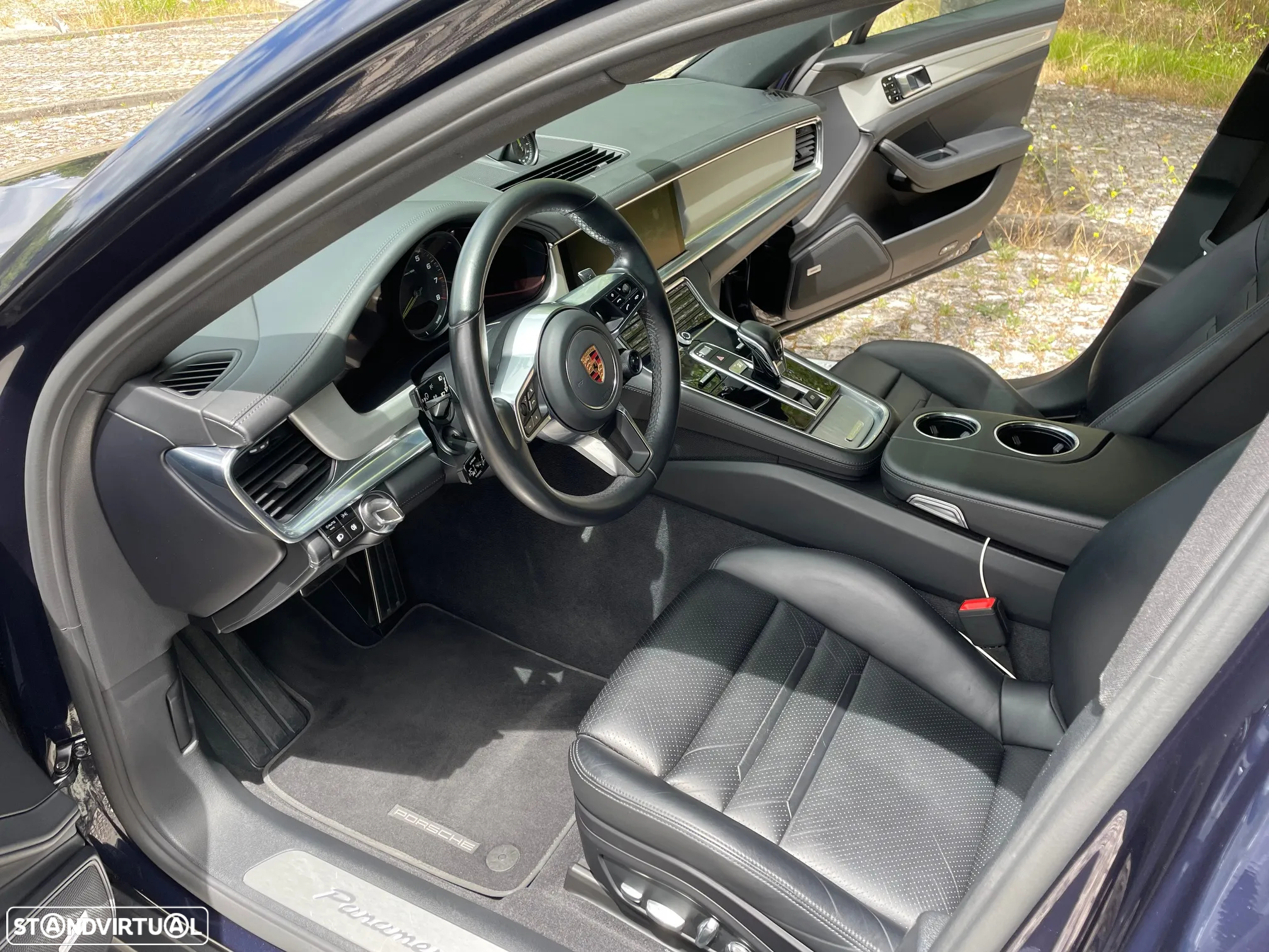 Porsche Panamera 4 E-Hybrid - 4