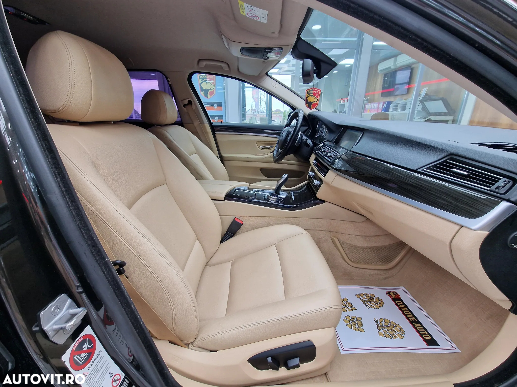 BMW Seria 5 520d Touring Aut. Luxury Line - 15