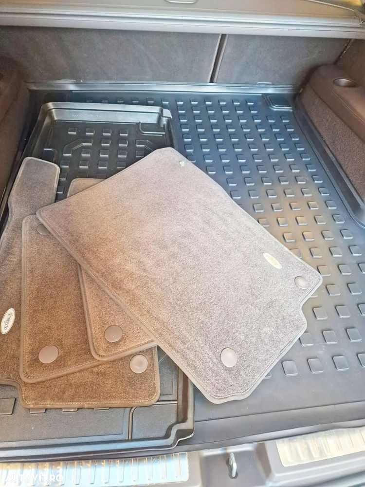 Mercedes-Benz GLS - 24