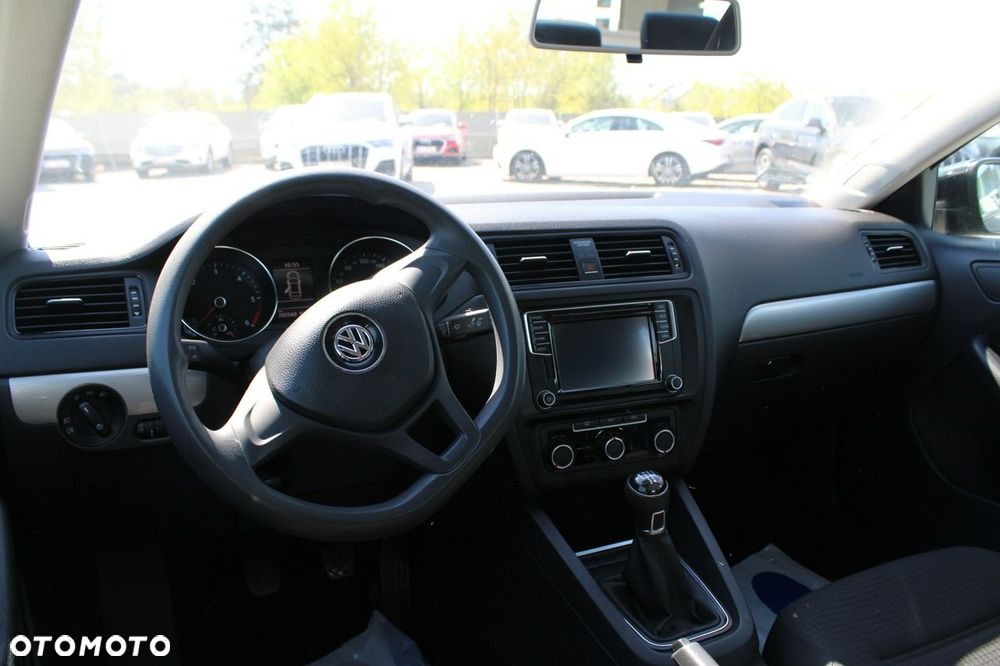 Volkswagen Jetta - 15