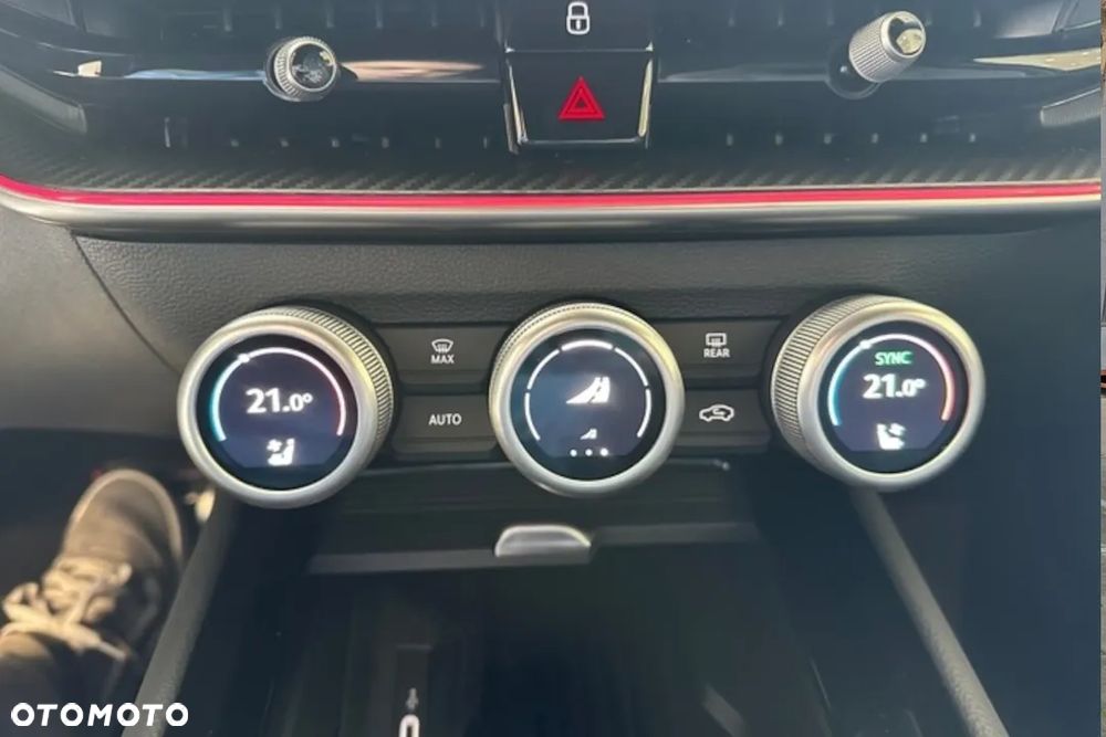 Skoda Superb 2.0 TDI SCR Sportline DSG - 12