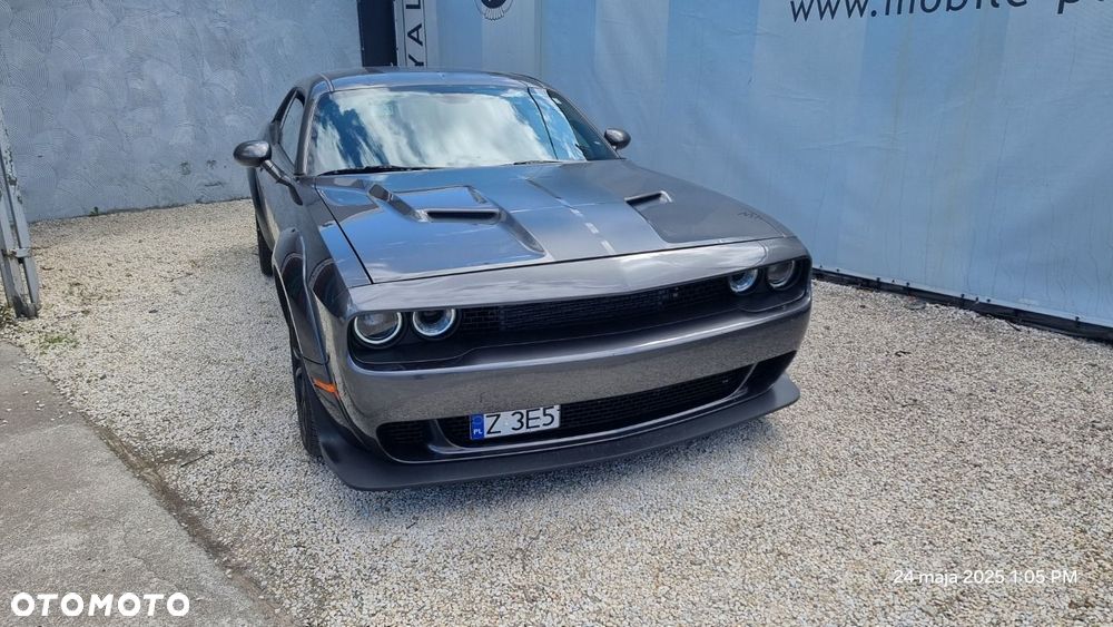 Dodge Challenger - 38