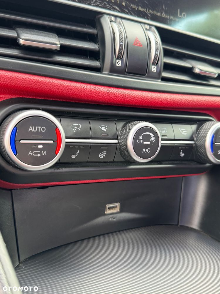 Alfa Romeo Giulia 2.0 Turbo Veloce TI Q4 - 24
