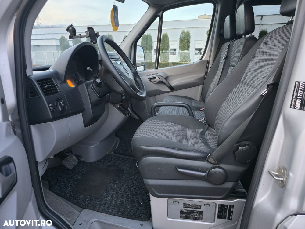 Mercedes-Benz Sprinter - 12