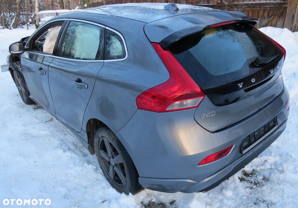 VOLVO V40 II 2.0 D4 D4204T14 LAKIER 714-16 NA CZĘŚCI - 1