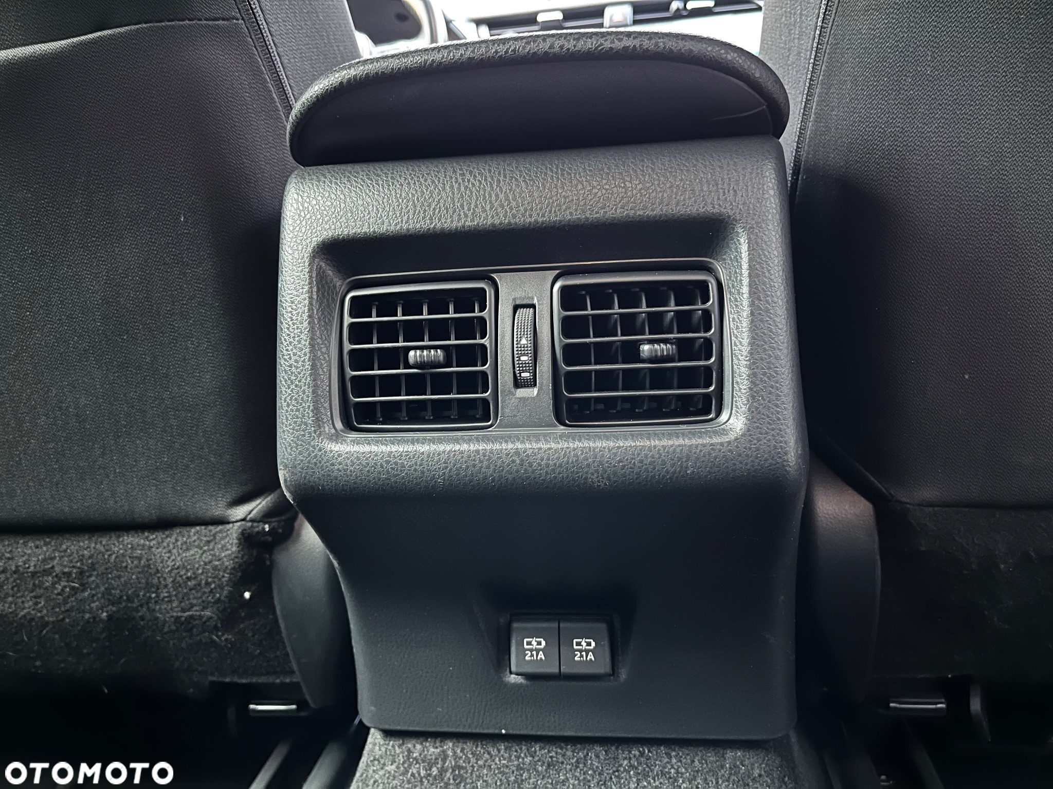 Toyota Camry 2.5 Hybrid Comfort CVT - 15