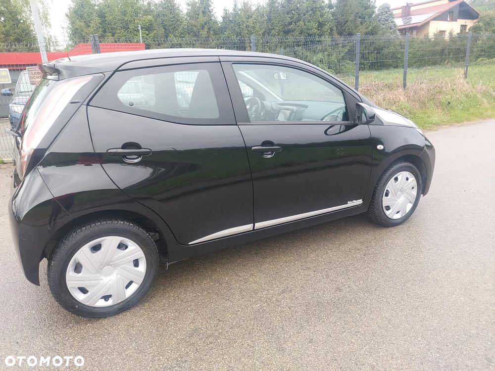 Toyota Aygo x-play Edition-S - 10