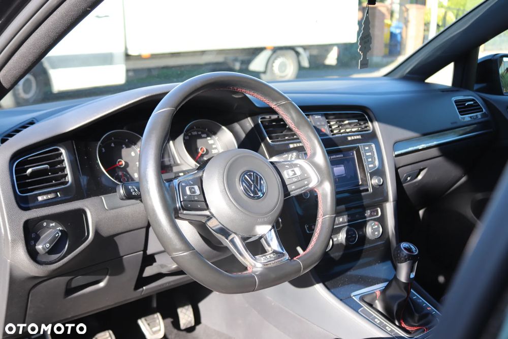 Volkswagen Golf 2.0 TSI BMT GTI - 32