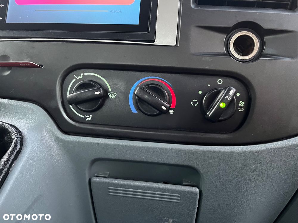 Ford Transit - 21