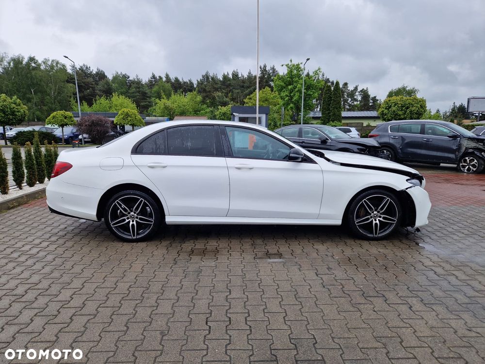 Mercedes-Benz Klasa E 220 d 4-Matic Business Edition 9G-TRONIC - 5