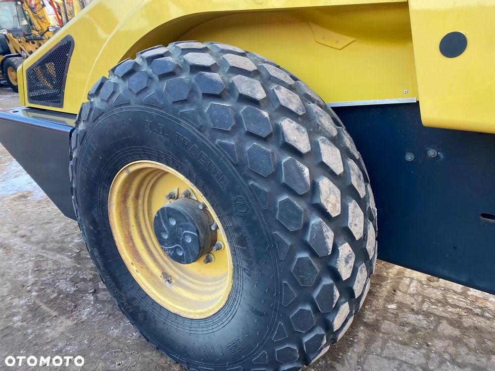 Bomag BW213DH-4, 2012 ROK, 5500 MTH, Z NIEMIEC, SUPER STAN - 24