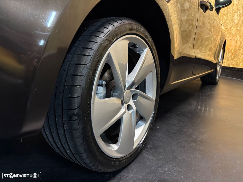 Audi A1 1.2 TFSI Attraction - 22