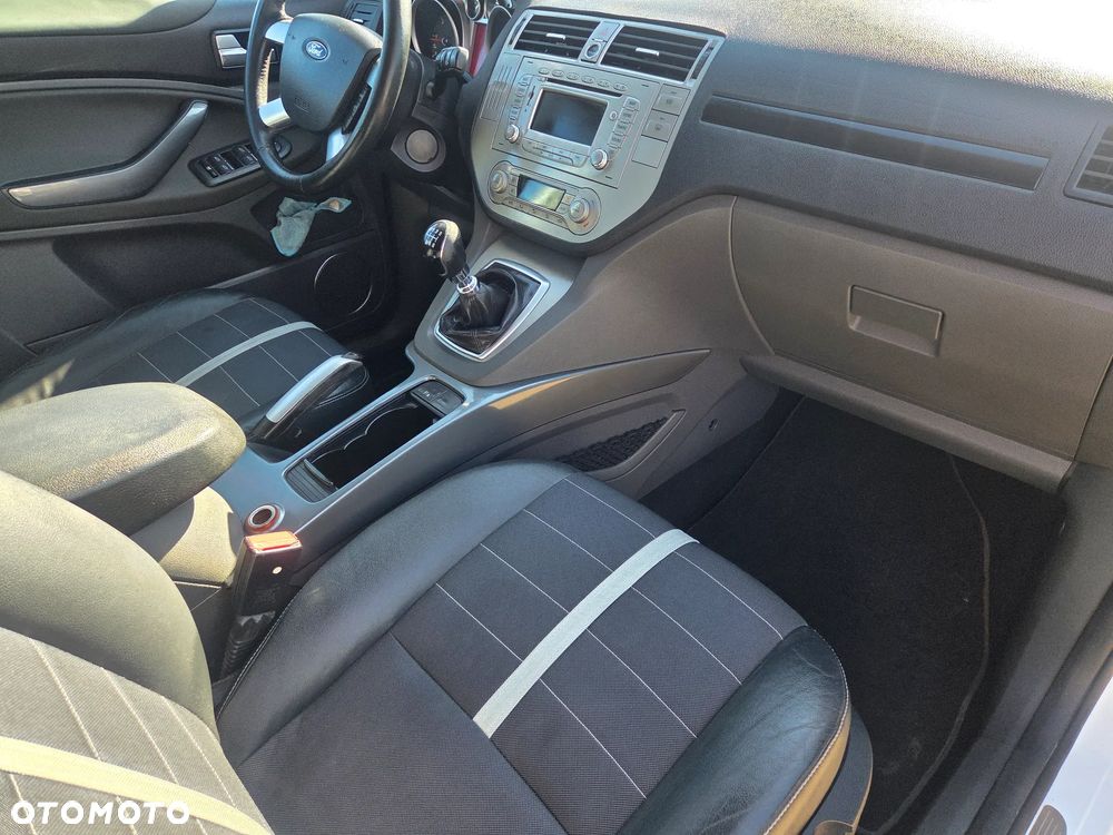 Ford Kuga 2.0 TDCi 4x4 Titanium - 24