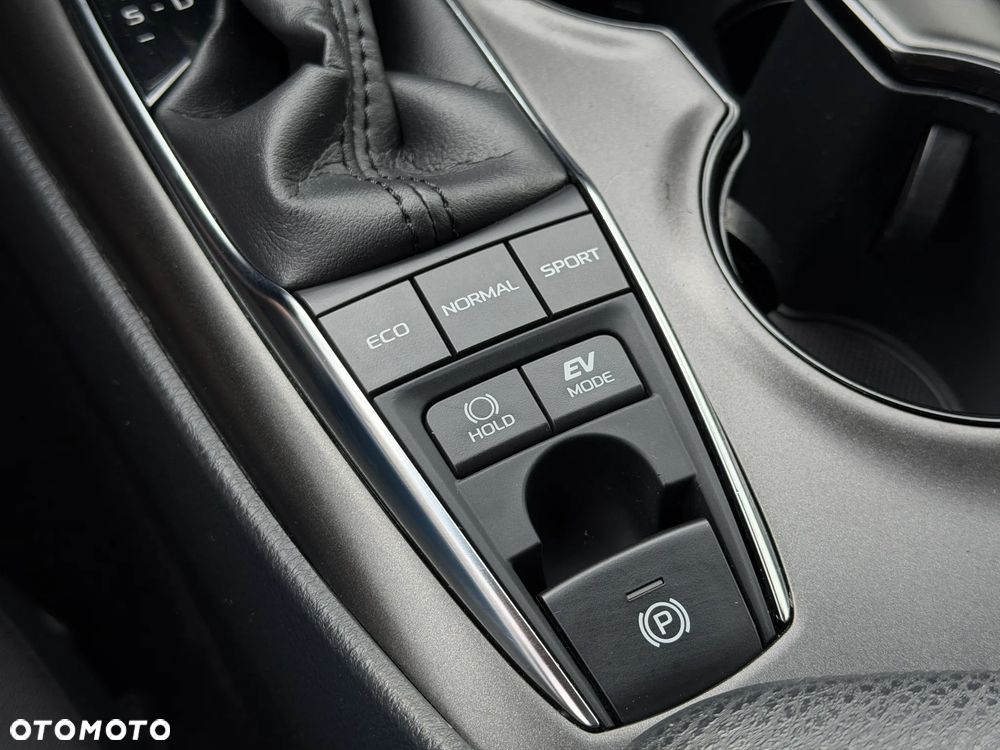 Toyota Camry 2.5 Hybrid Comfort CVT - 23