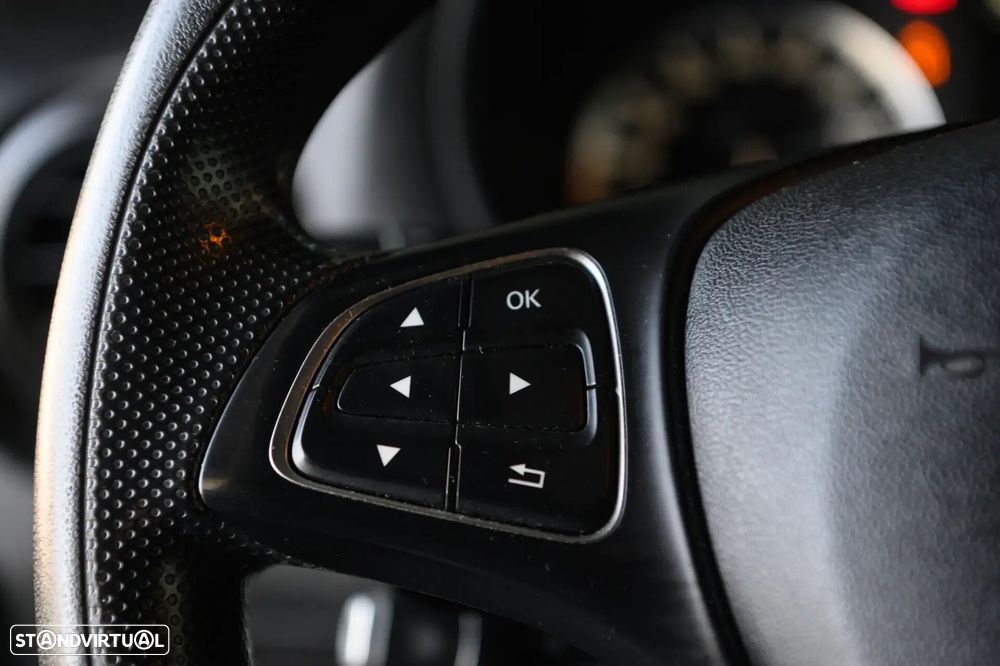 Mercedes-Benz Vito Tourer - 31