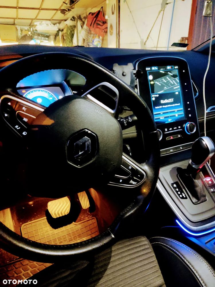 Renault Grand Scenic - 19