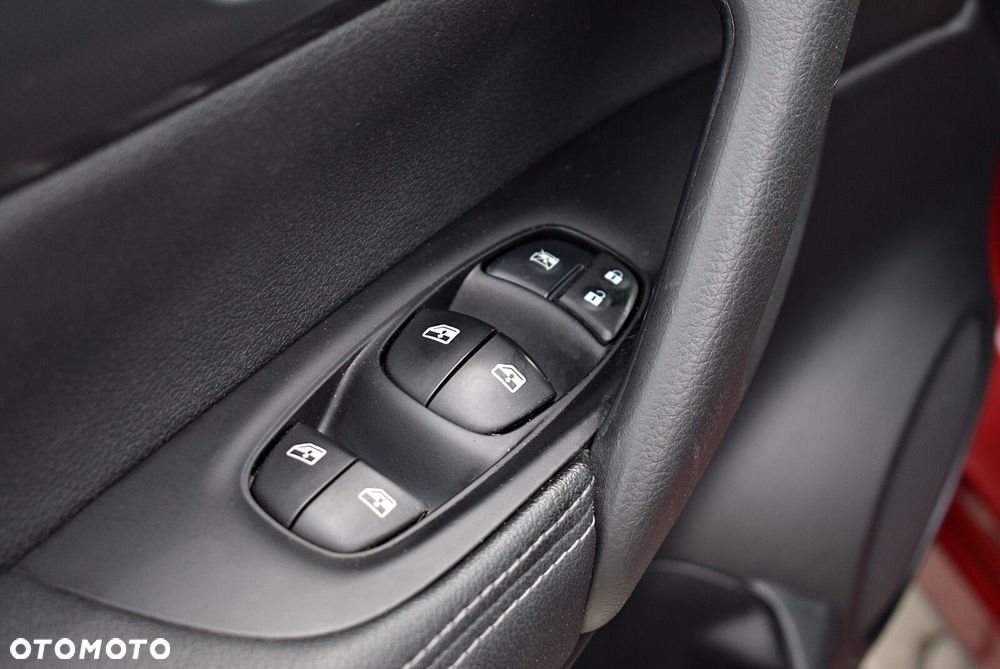 Nissan Qashqai - 12