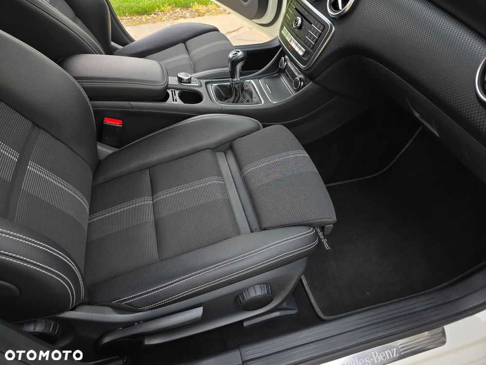Mercedes-Benz Klasa A 180 SCORE - 30