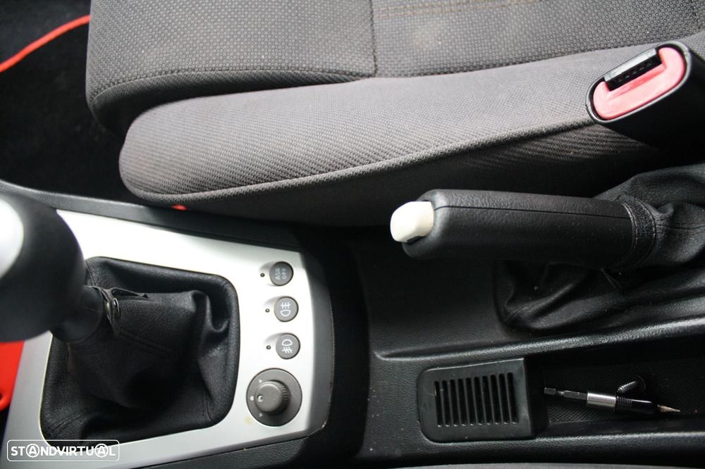 Alfa Romeo 156 1.9 JTD - 19