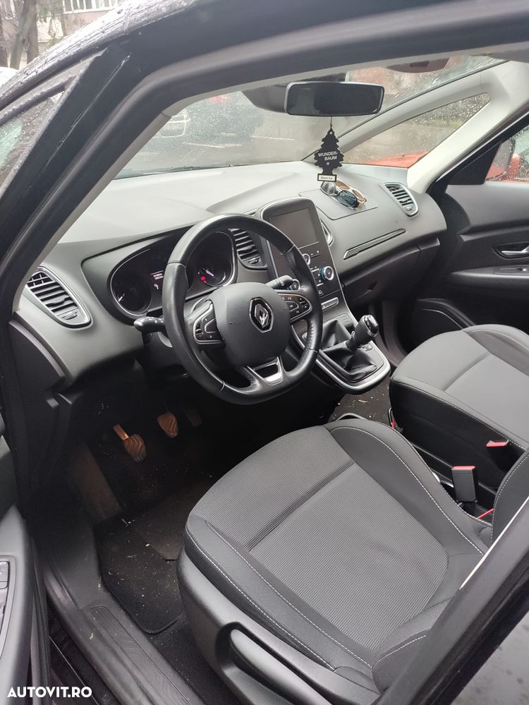 Renault Scenic - 6
