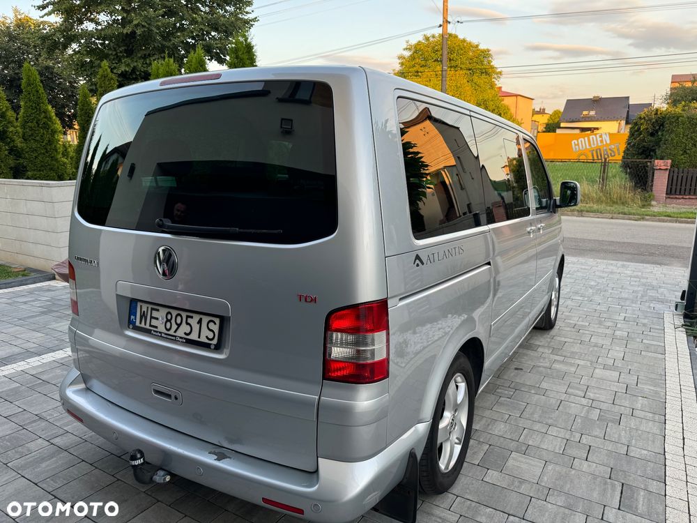 Volkswagen Multivan - 12