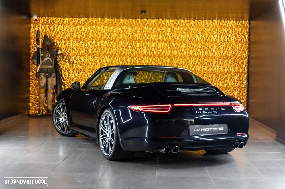 Porsche 911 Série F - 17