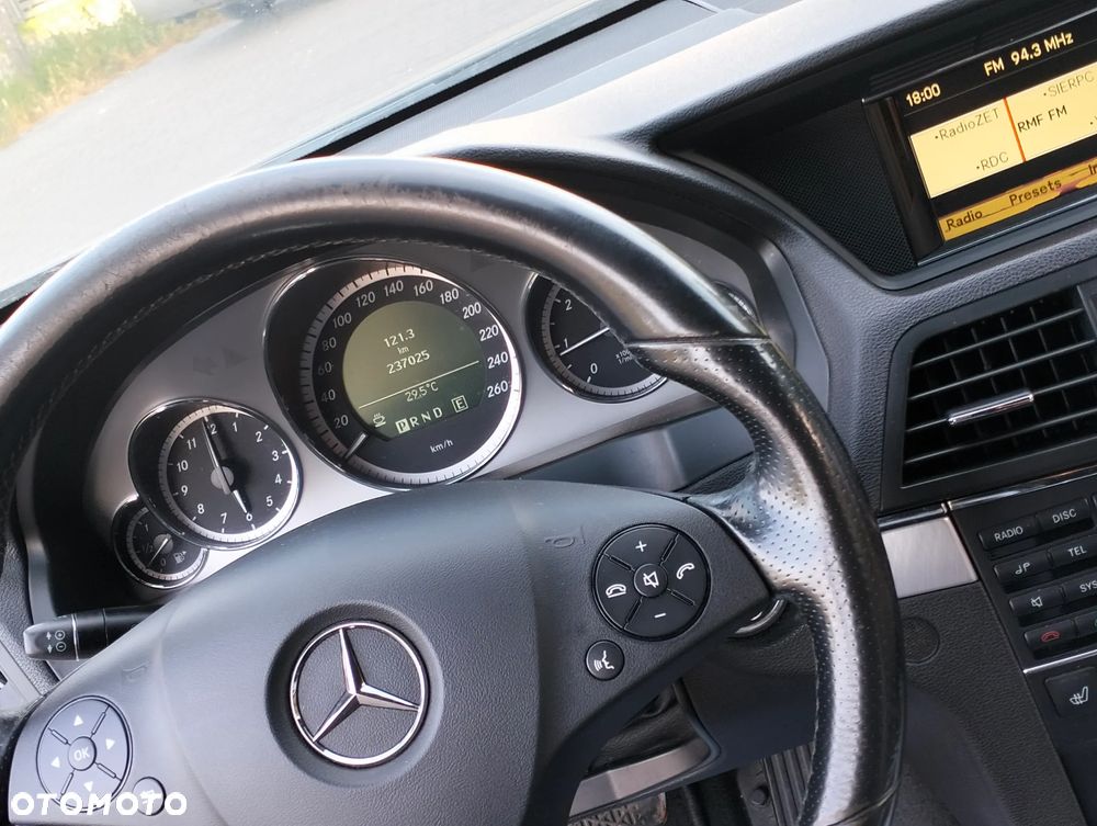 Mercedes-Benz Klasa E - 32