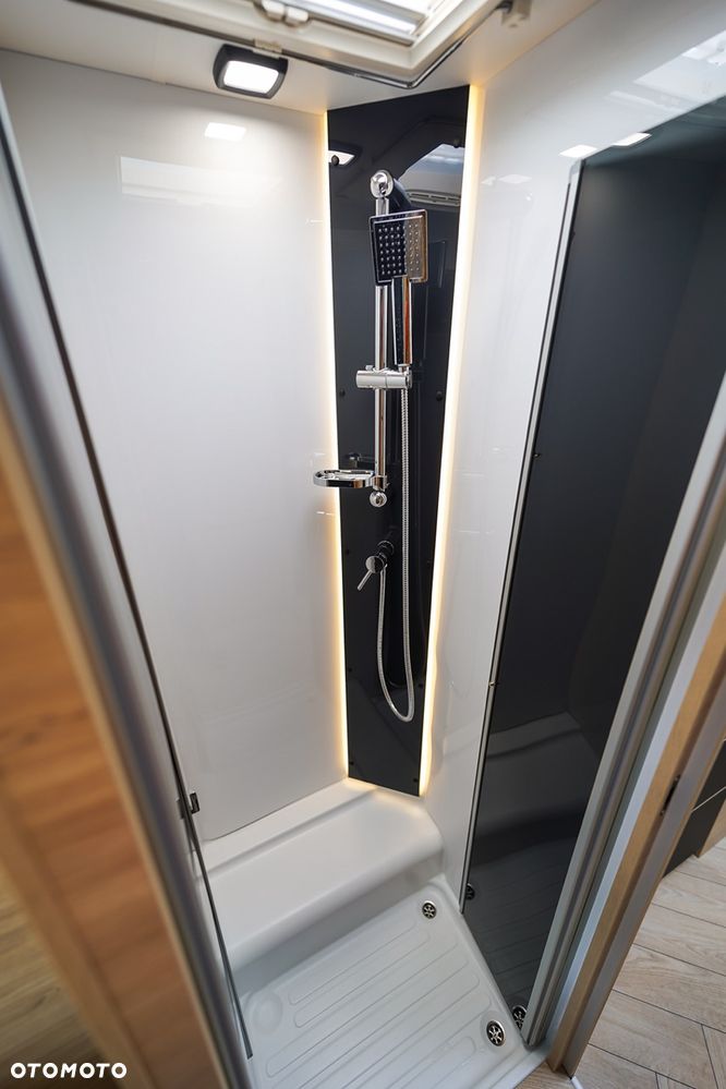 Ford Chausson 720 Titanium Line - 23