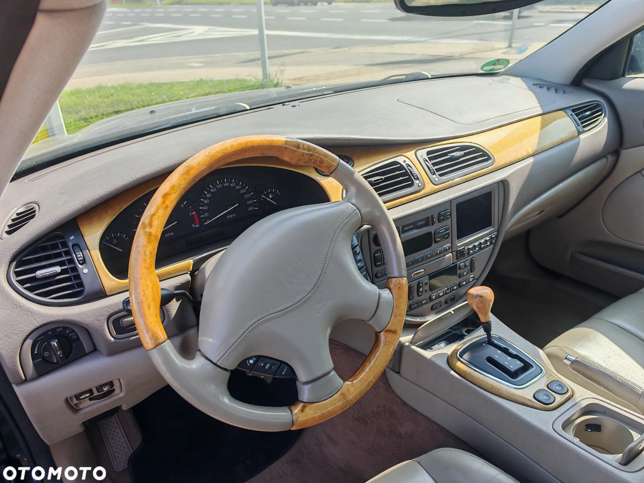 Jaguar S-Type 3.0 V6 Executive - 8