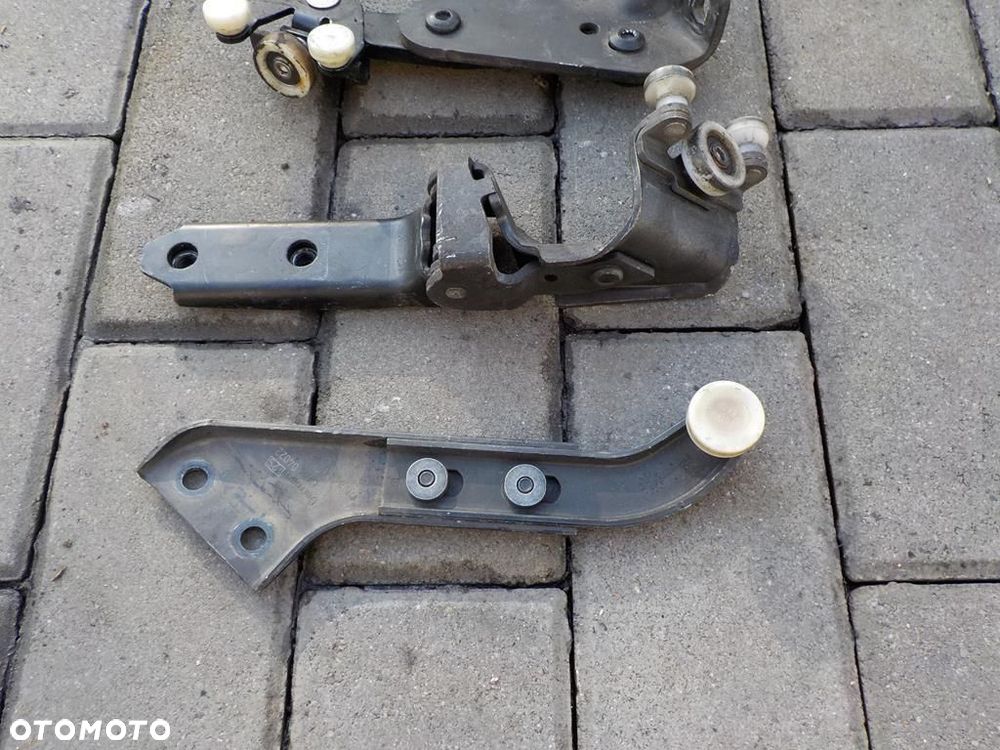 VW T5 ROLKA ROLKI ZAWIASY DRZWI ODSUWANYCH PRAWYCH - 3