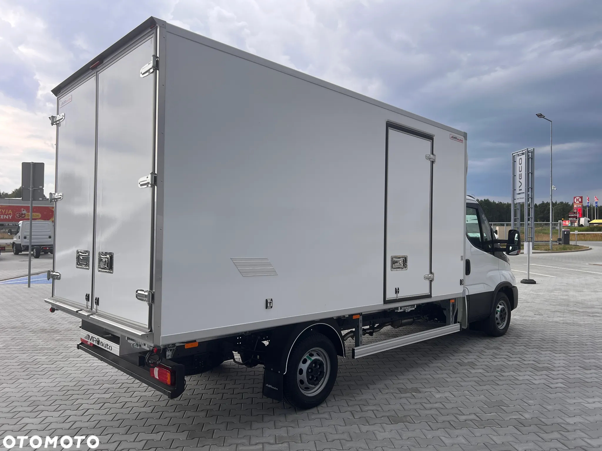 Iveco IZOTERMA Z GRZANIEM,OD RĘKI,HIMATIC - 6